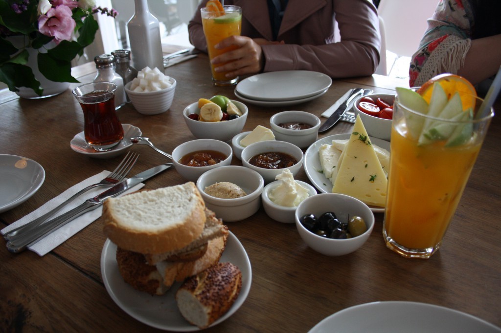 mangeriebebek-kahvaltı-pancake