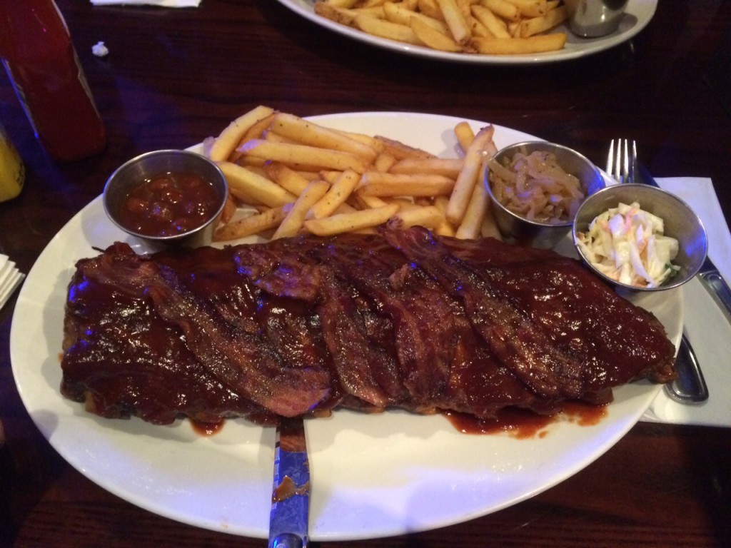 paristeneyenir-bugünneyesem-hardrockcafe