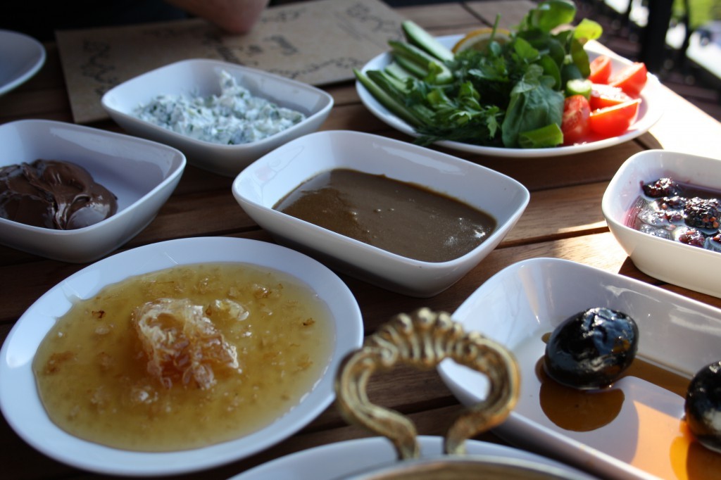 cevizreçeli-bal-vankahvaltısı