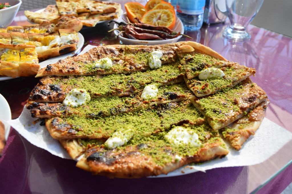 Tahinli_pide