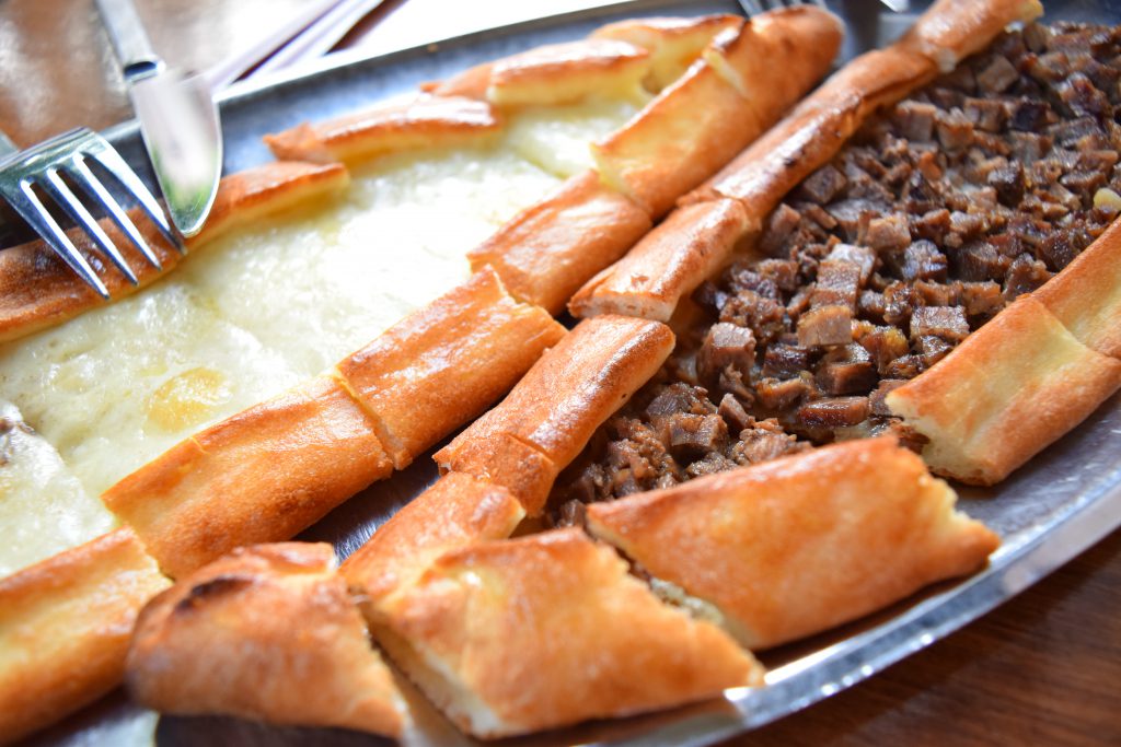 kavurmalı_pide_fatihkaradenizpidecisi